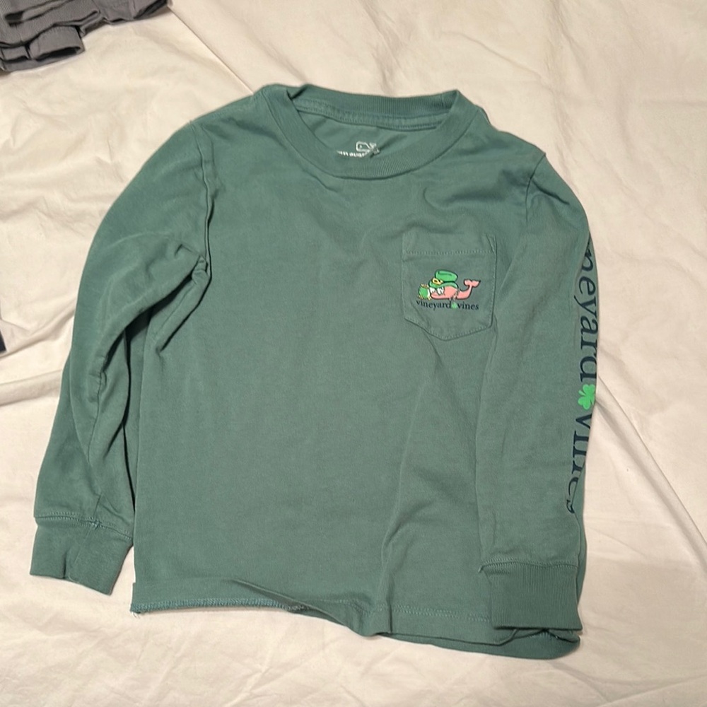 Vineyard Vines Kids Green st pattys day Long Sleeve Shirt